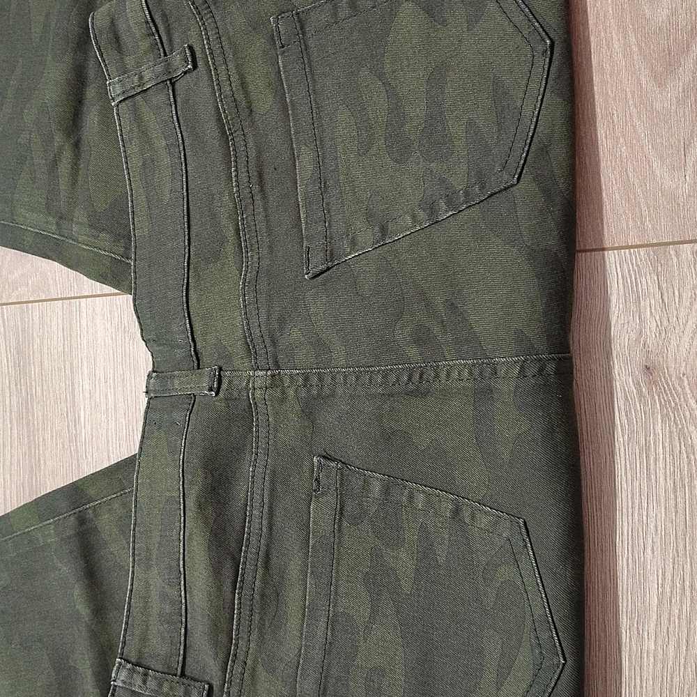 K. Jordan Camouflage Skinny, High Rise Ladies Jeans, Ladies Size 14 - Picture 6 of 9